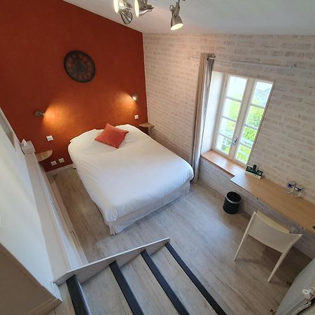 Logis Hotel Le Prince Noir Sérignac-sur-Garonne Esterno foto